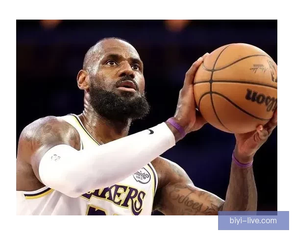 勒布朗复出五战全胜背靠背三双刷新六项纪录达成历史里程碑