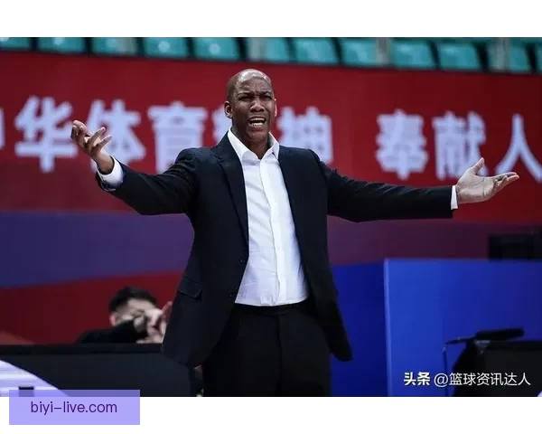 艾维情绪失控言行过激致失业 让人联想到马布里凯琼斯的类似经历